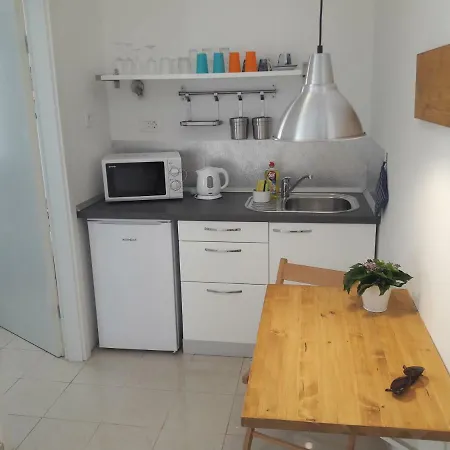 Private Andrea With Private Bathroom Guest house *