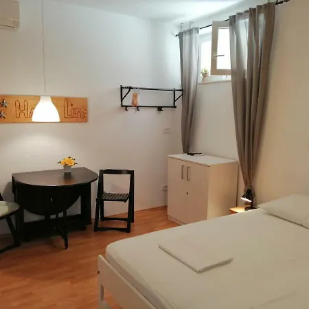 Private Andrea With Private Bathroom Πανσιόν